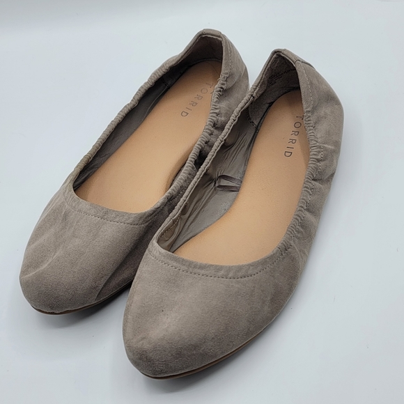 torrid Shoes - 💜❤️ Torrid Scrunch Ballet Flats, 11WW